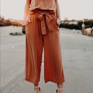 NWT Vici Boutique Pumpkin Loose Pants Large